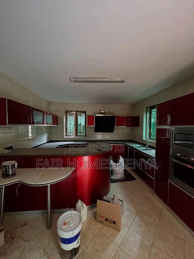 5bdrm Townhouse / Terrace in Othaya Road, Lavington for rent