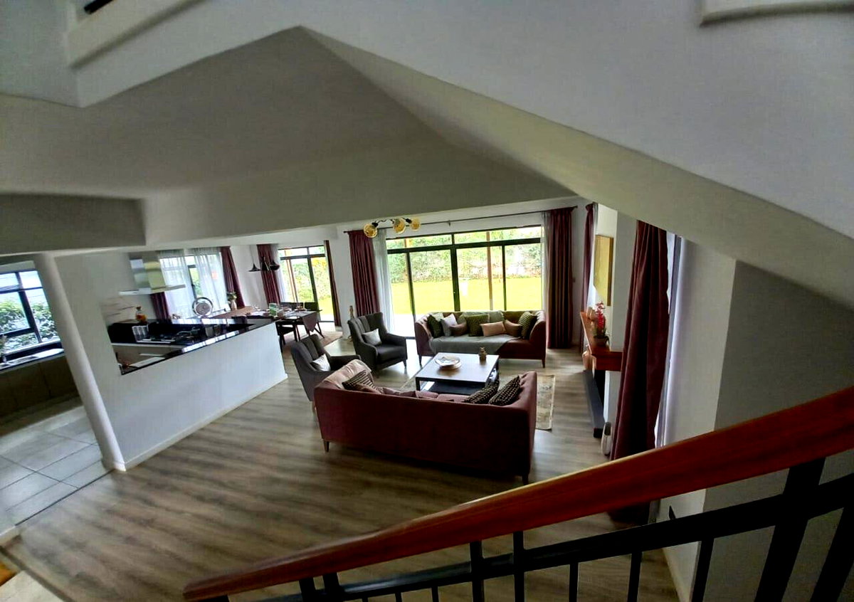 4BR Townhouse with Fireplace & DSQ in 40-Acre Gated Estate - Ridgeways