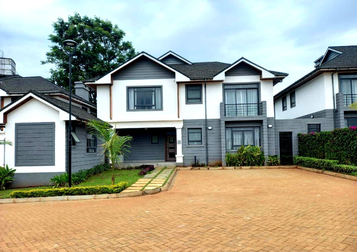 4BR Townhouse with Fireplace & DSQ in 40-Acre Gated Estate - Ridgeways