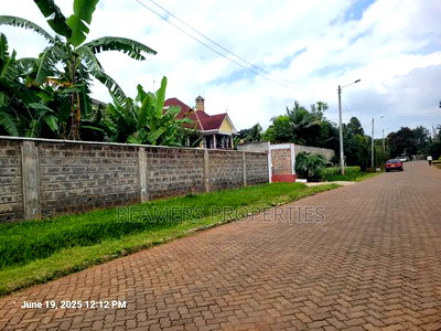1/2 Acre for Sale in Thome Plateau. - Image 1