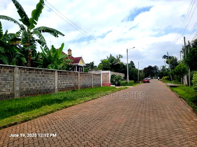 1/2 Acre for Sale in Thome Plateau. - Image 2