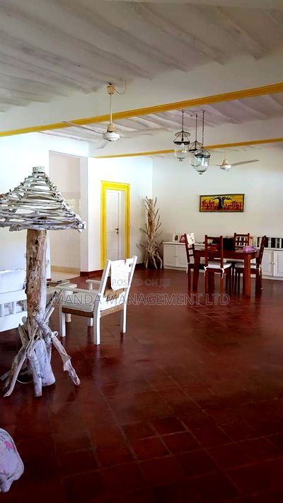 Furnished 4bdrm Villa in Shella for sale - Image 5