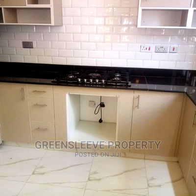 5bdrm Townhouse in Hardy for Rent - Image 5