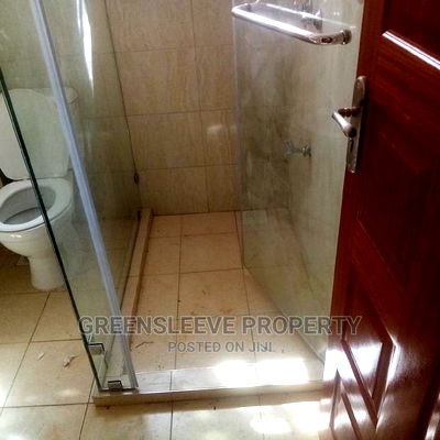 5bdrm Townhouse in Hardy for Rent - Image 8