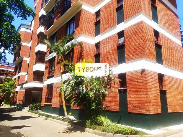 4bdrm Apartment in Kilimani, Hurlingham for rent