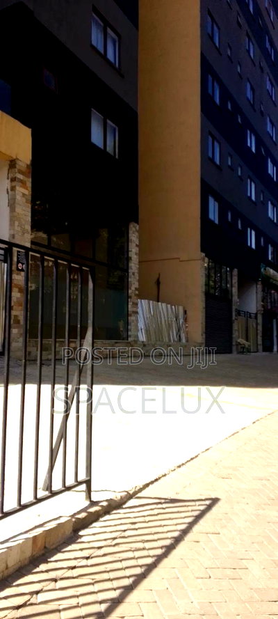 Modern Shop Space - Image 2