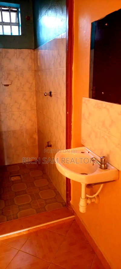2bdrm Apartment in Kiamunyi, Menengai West for rent - Image 3