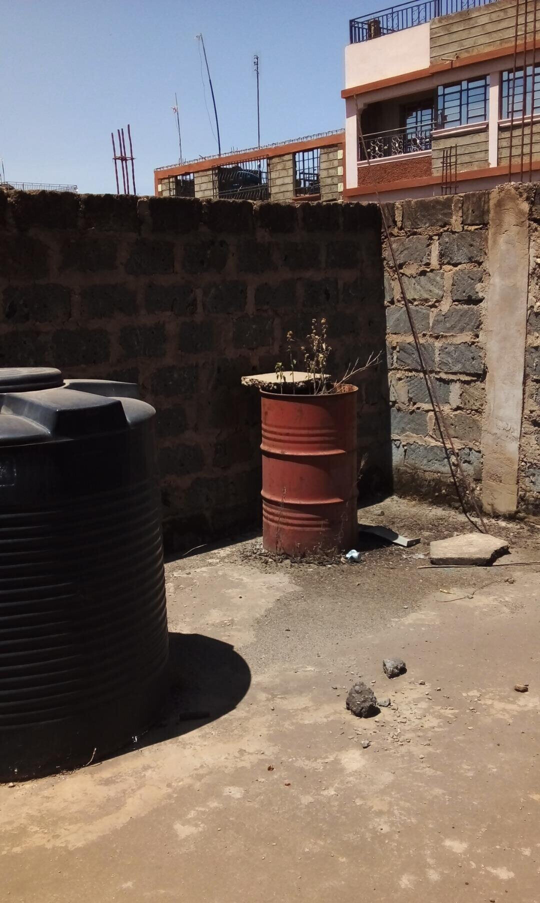 KSh 15M Plot with Parking in Kasarani