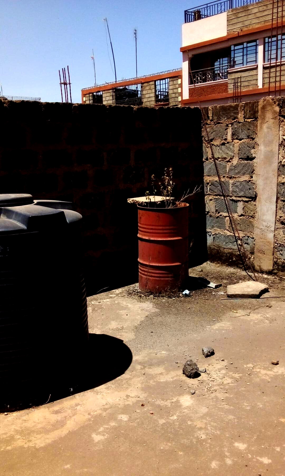 KSh 15M Plot with Parking in Kasarani