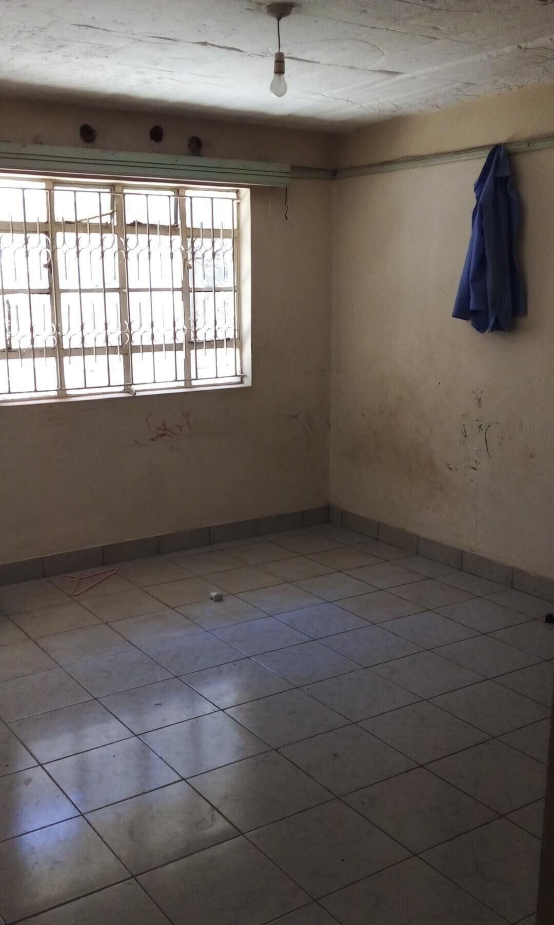 KSh 15M Plot with Parking in Kasarani