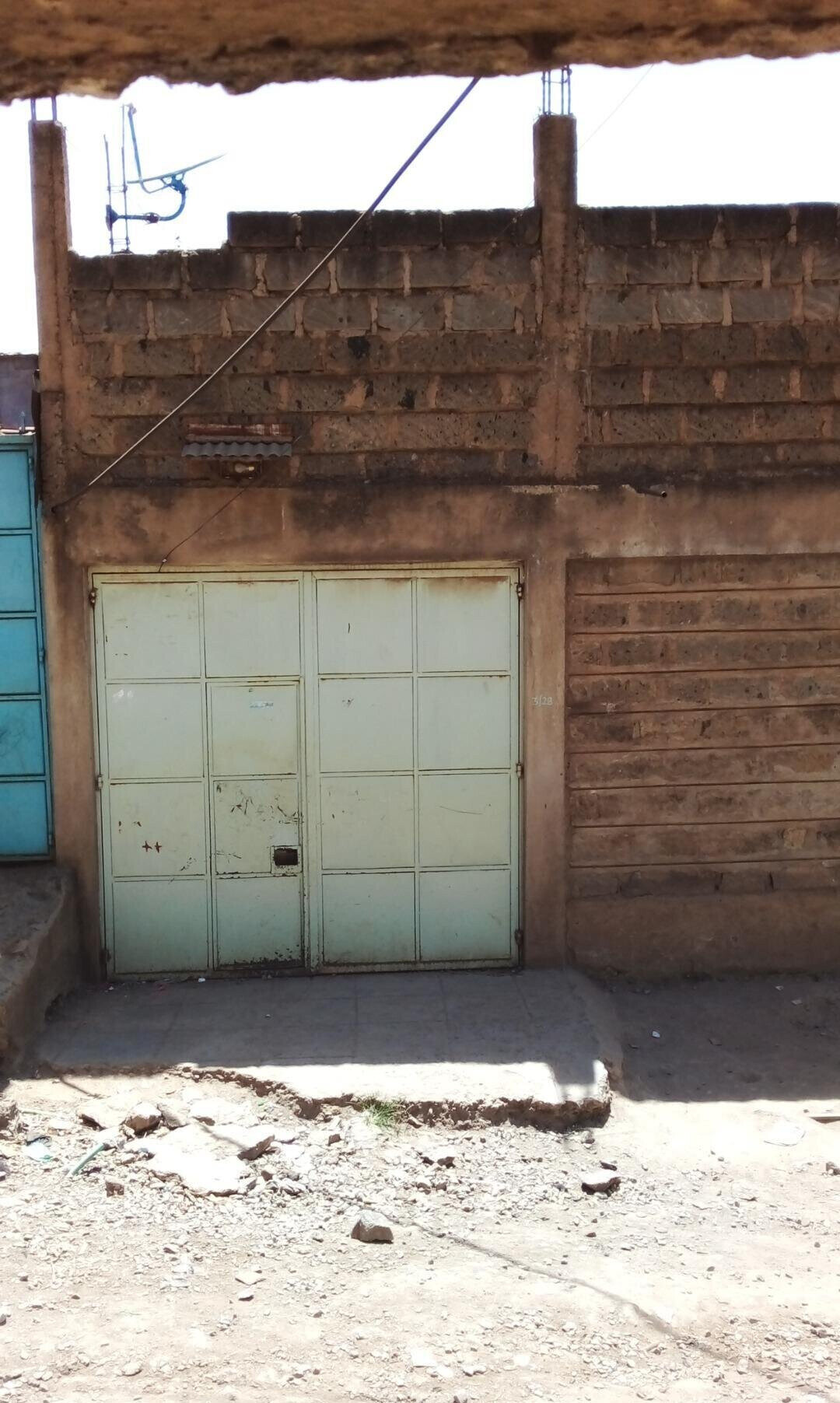 KSh 15M Plot with Parking in Kasarani