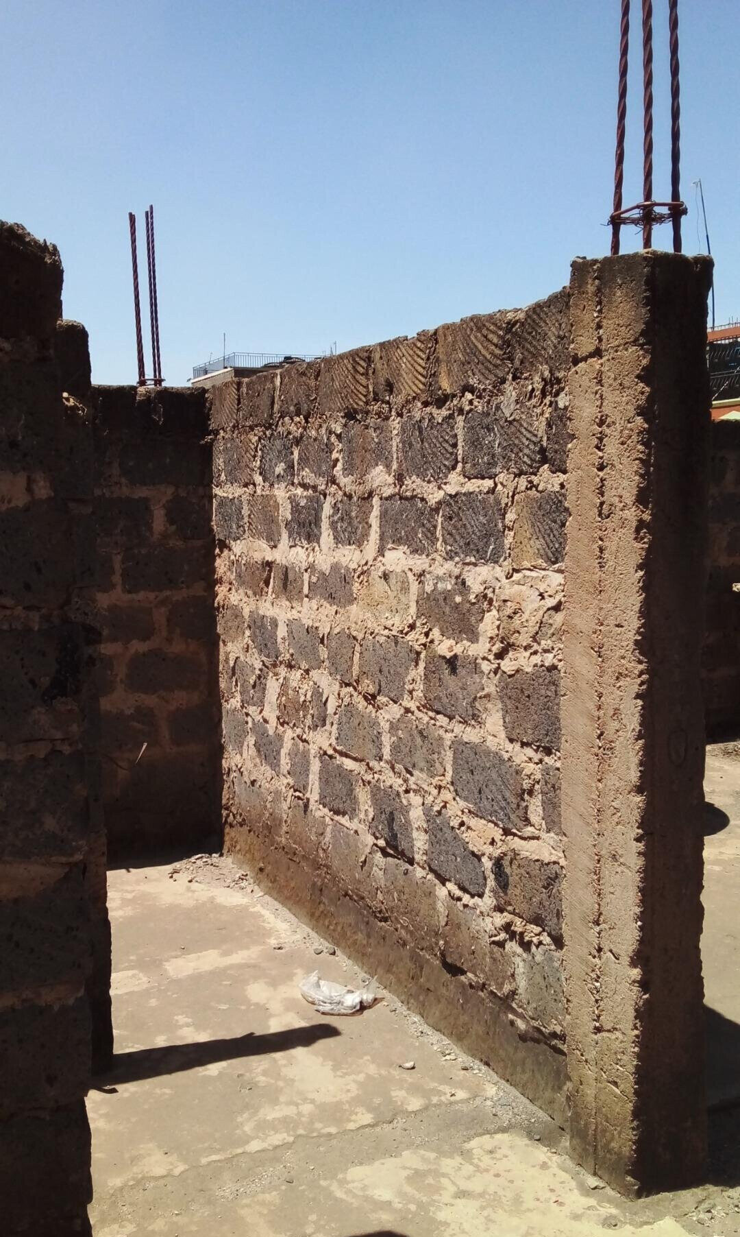 KSh 15M Plot with Parking in Kasarani
