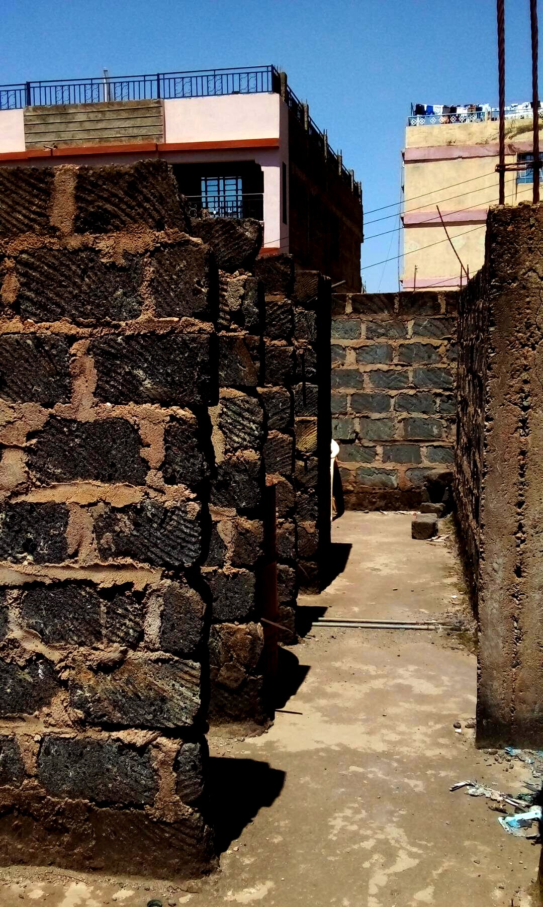 KSh 15M Plot with Parking in Kasarani