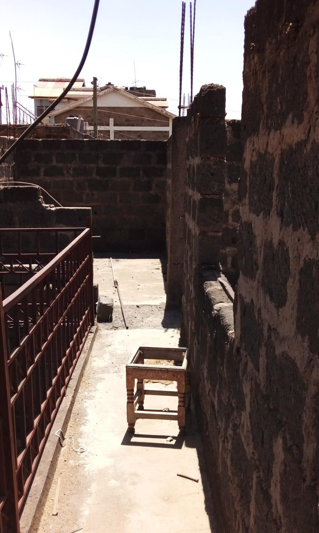 KSh 15M Plot with Parking in Kasarani