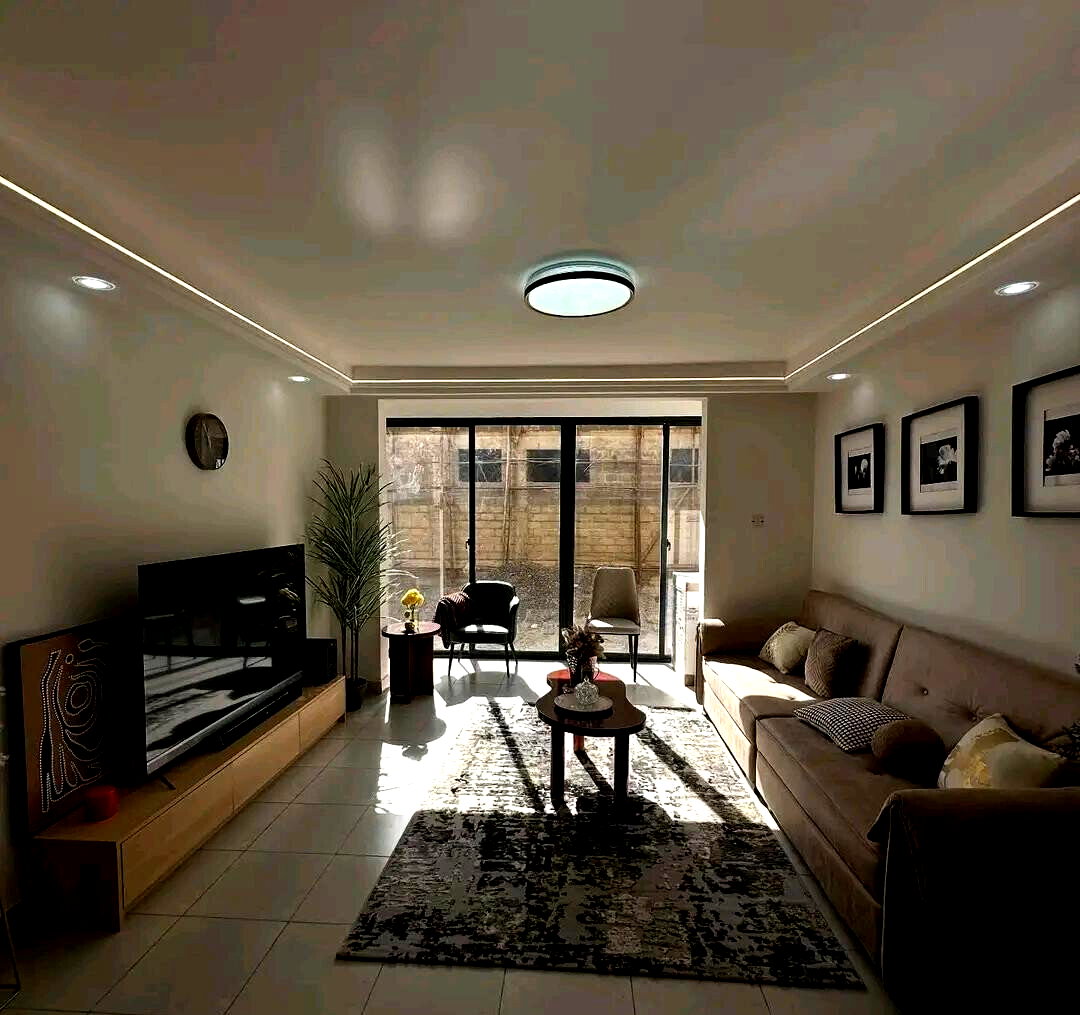 2BR Apartment with Pool & Mall Access - Kitengela