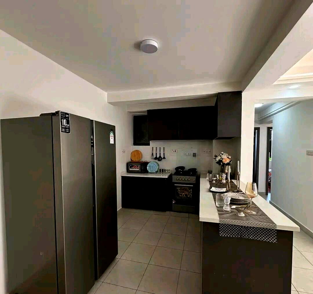 2BR Apartment with Pool & Mall Access - Kitengela