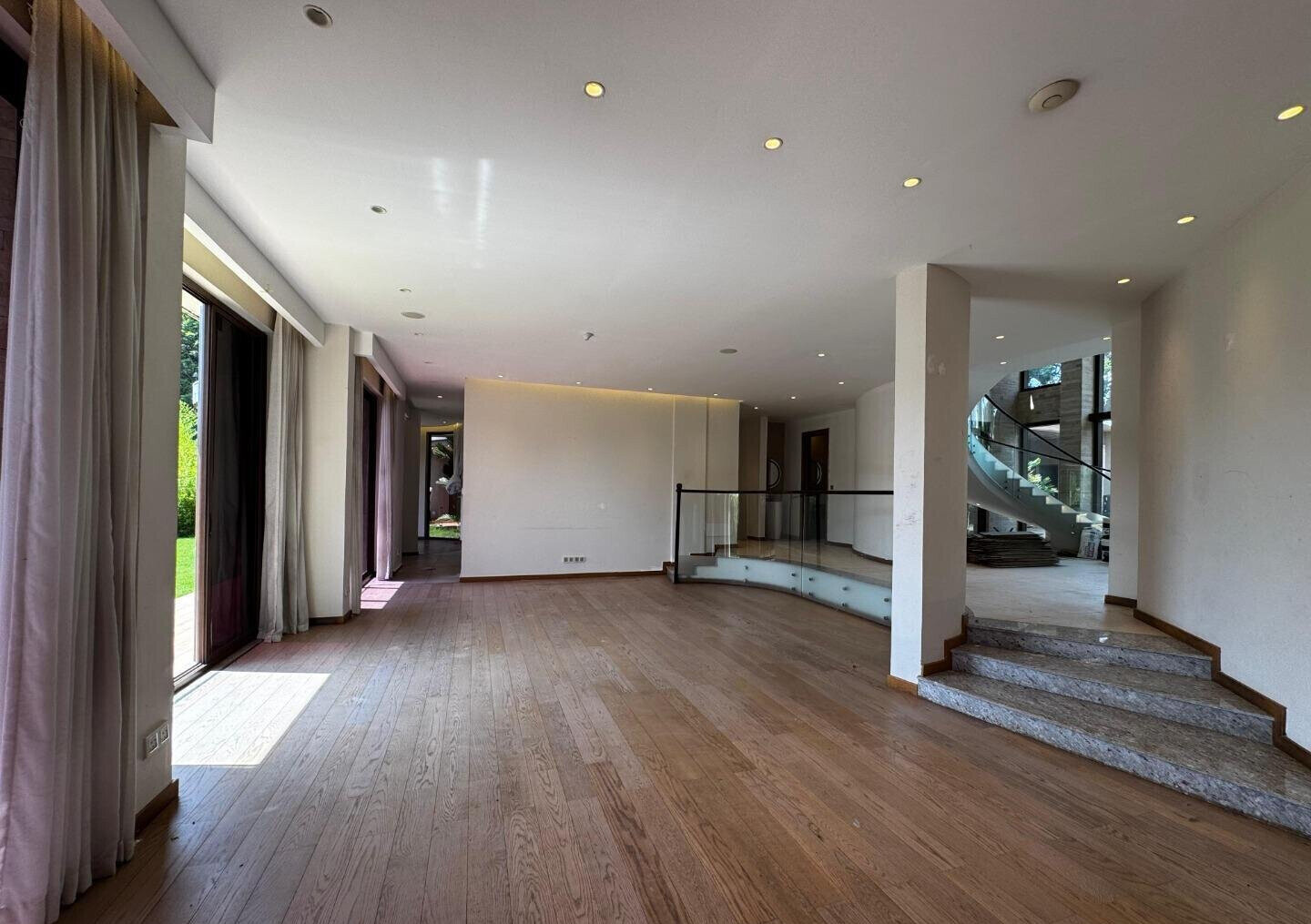 Half-Acre Townhouse with Sunken Lounge & Study - Lower Kabete