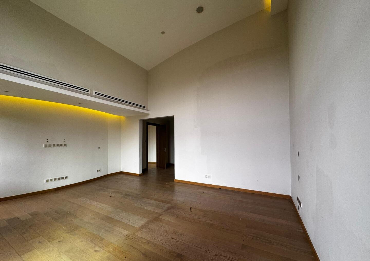 Half-Acre Townhouse with Sunken Lounge & Study - Lower Kabete