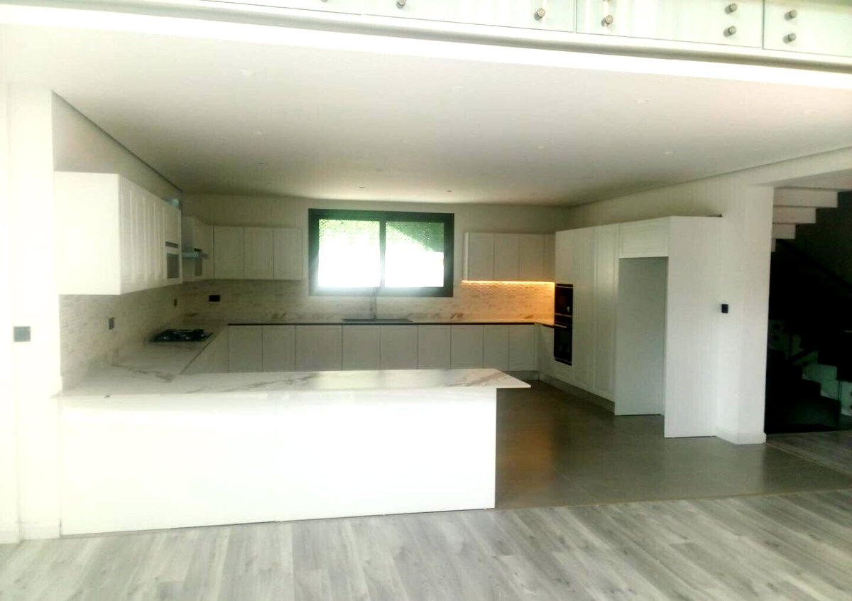 Brand-New 5-Ensuite Townhouse with Private Garden & Backup Power - Lavington