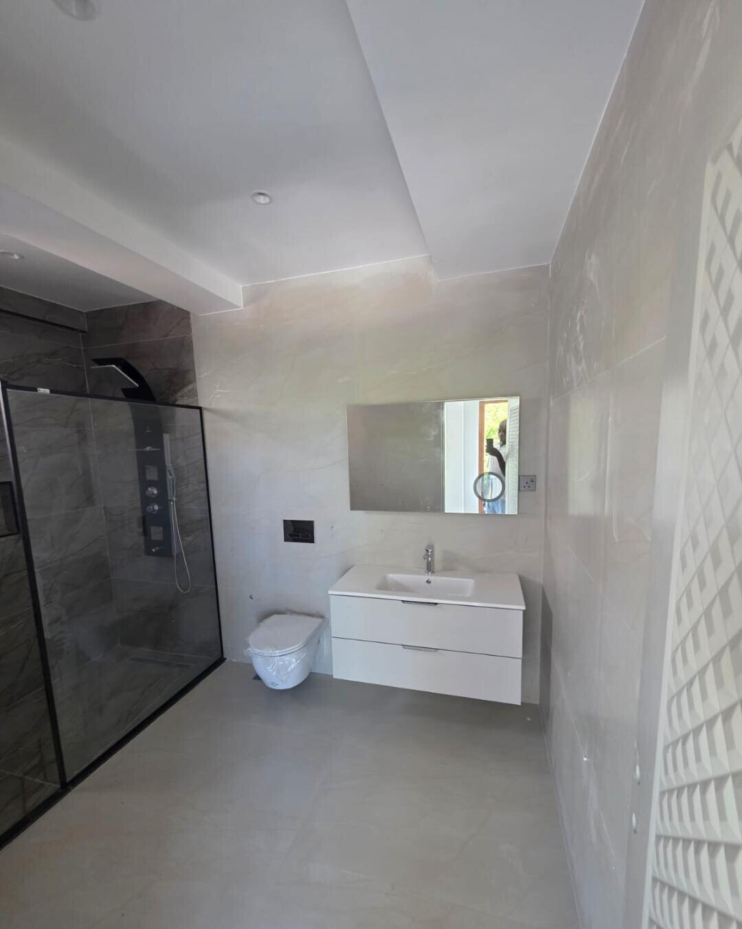 3BR with DSQ & Pool Near Nyali Golf Club - Mombasa