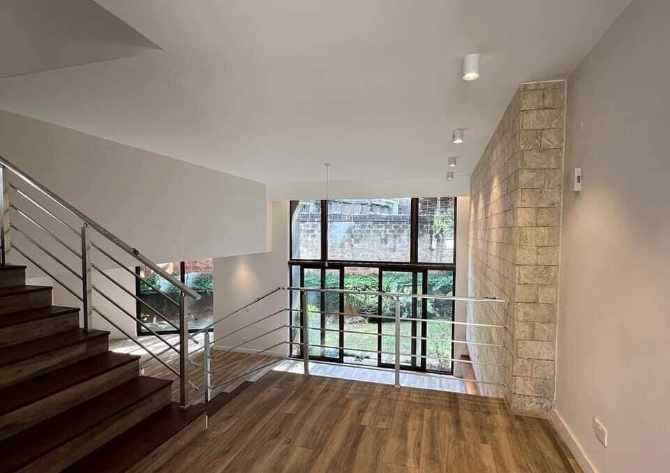 4-Ensuite Villa with TV Room & Generator - Lavington