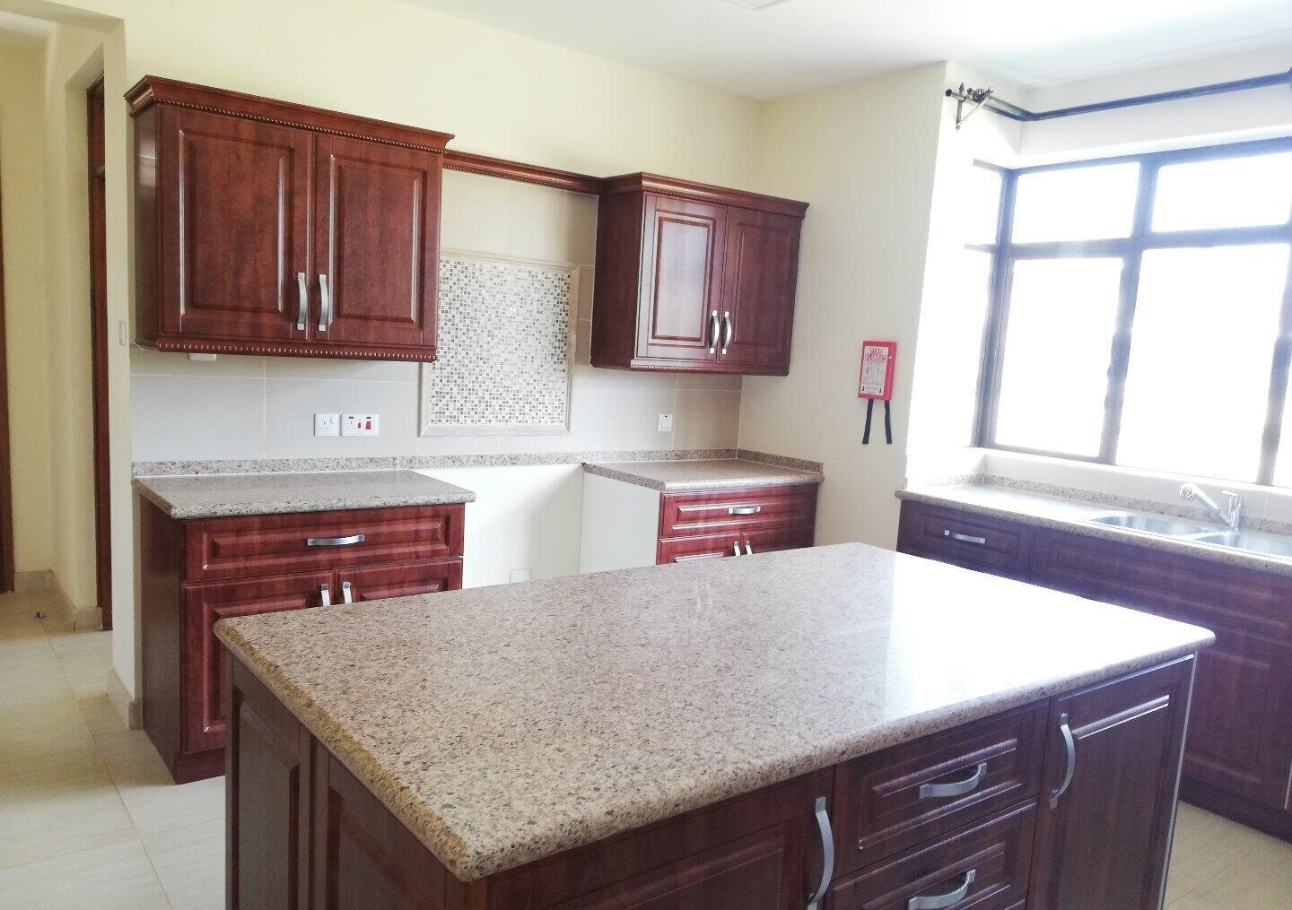 5-Ensuite Villa with Jacuzzi & Clubhouse – Karen