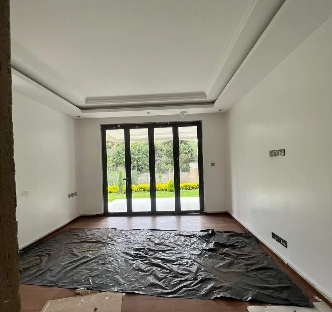 Jacaranda-Lined Driveway Townhouse on Half-Acre – Karen