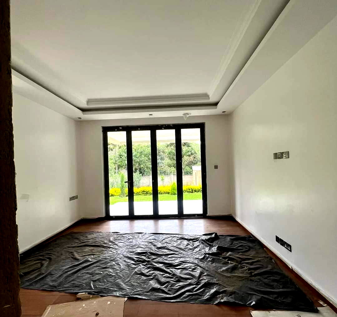 Jacaranda-Lined Driveway Townhouse on Half-Acre – Karen