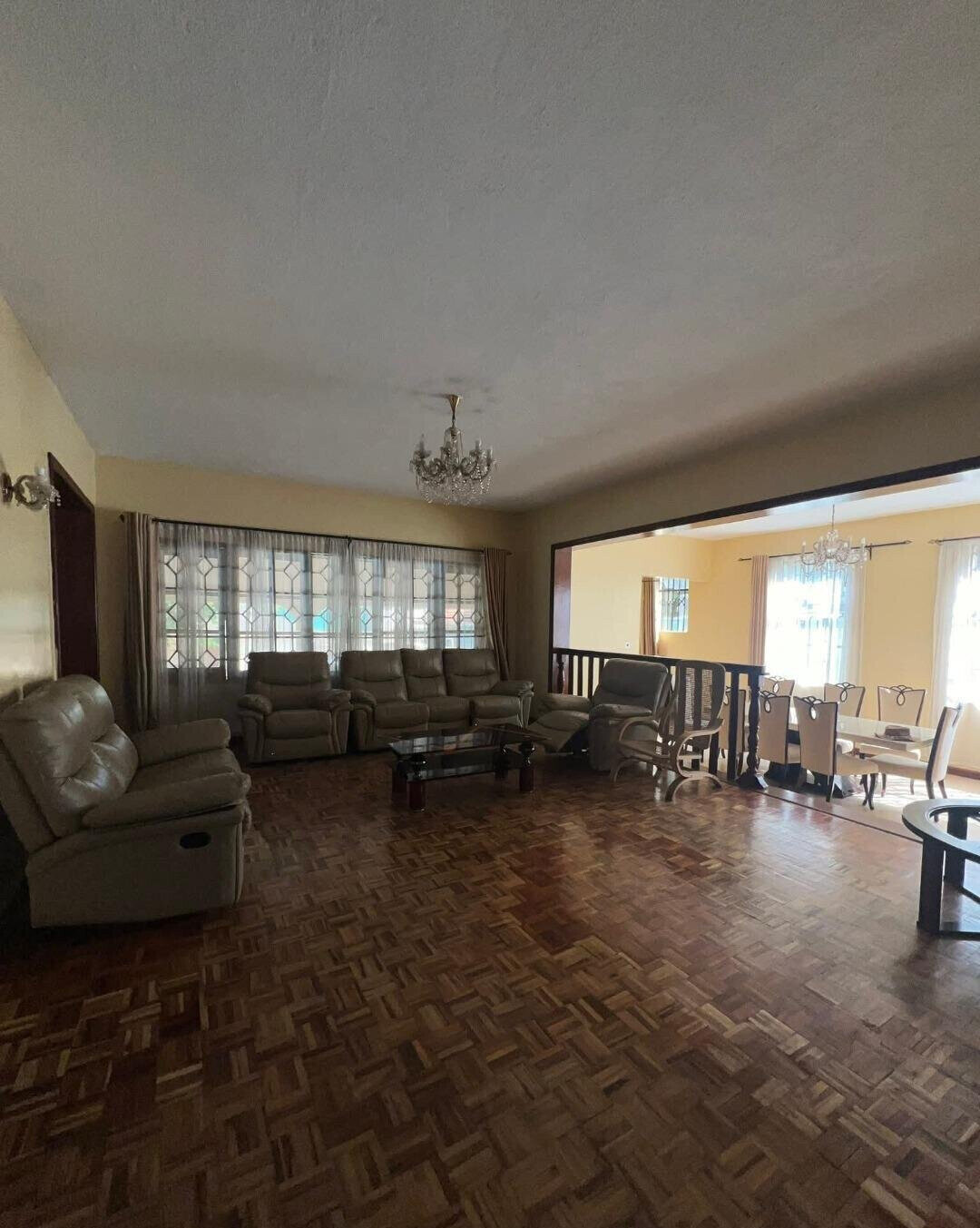 5BR Ambassadorial Home with Garden