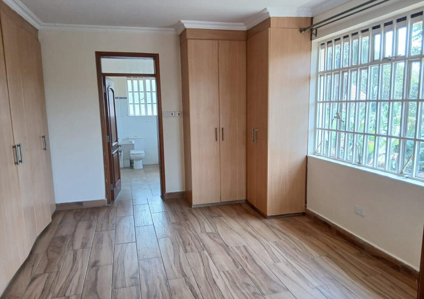 50x100 Plot 4BR Haven at KSh 350K