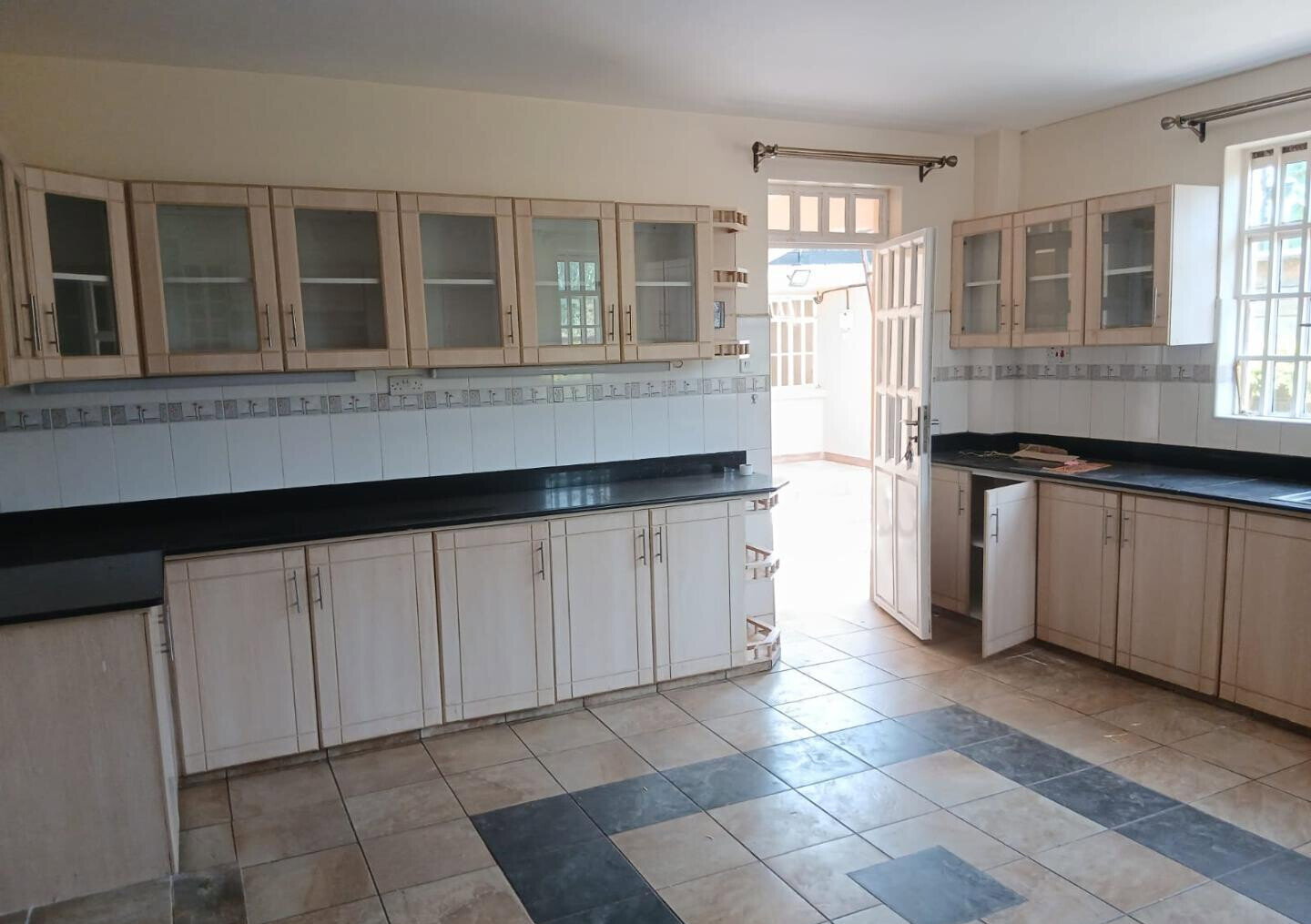 50x100 Plot 4BR Haven at KSh 350K