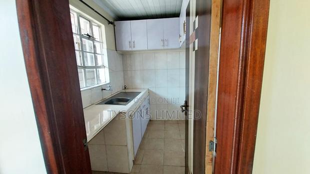 2bdrm Block of Flats in Nairobi West, Madaraka for sale
