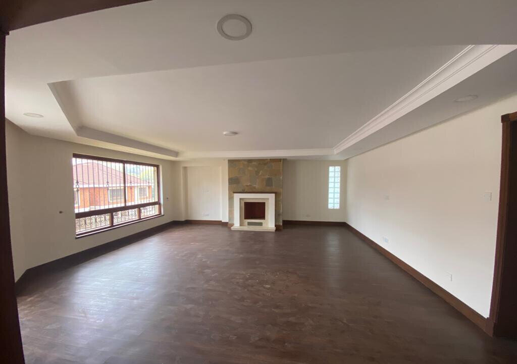 5-Ensuite Townhouse with Fireplace & Pool Access - Spring Valley