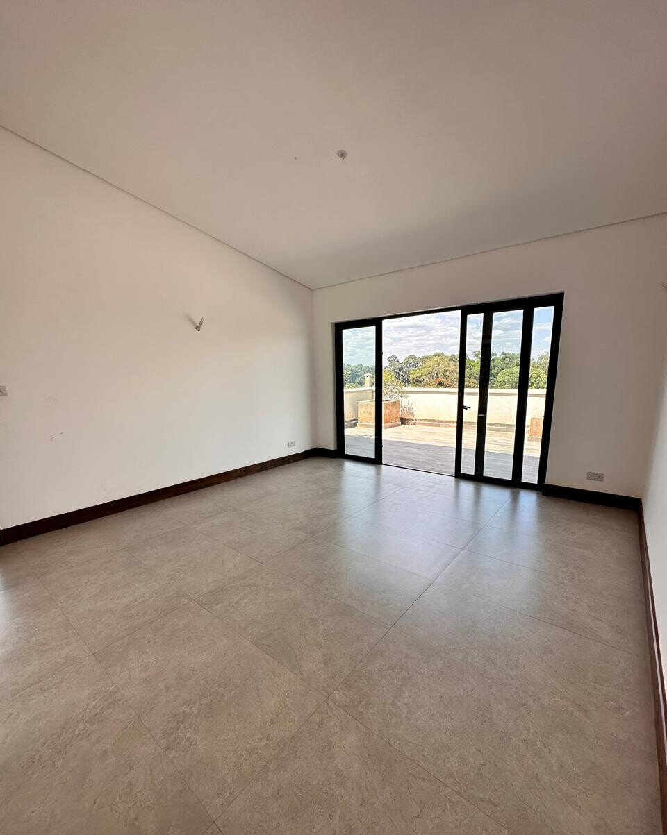 5 En-Suite Townhouse with Lift & Borehole - Kitisuru