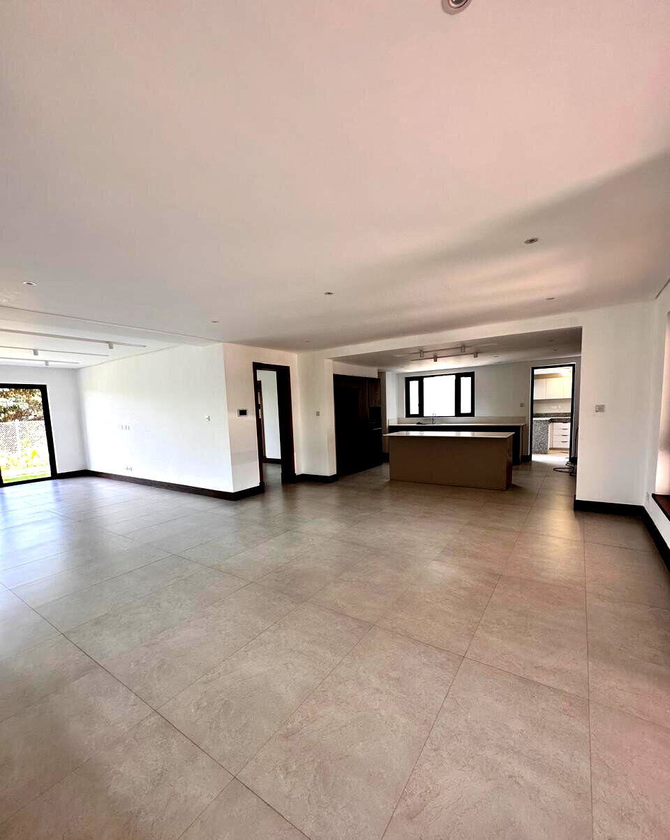 5 En-Suite Townhouse with Lift & Borehole - Kitisuru