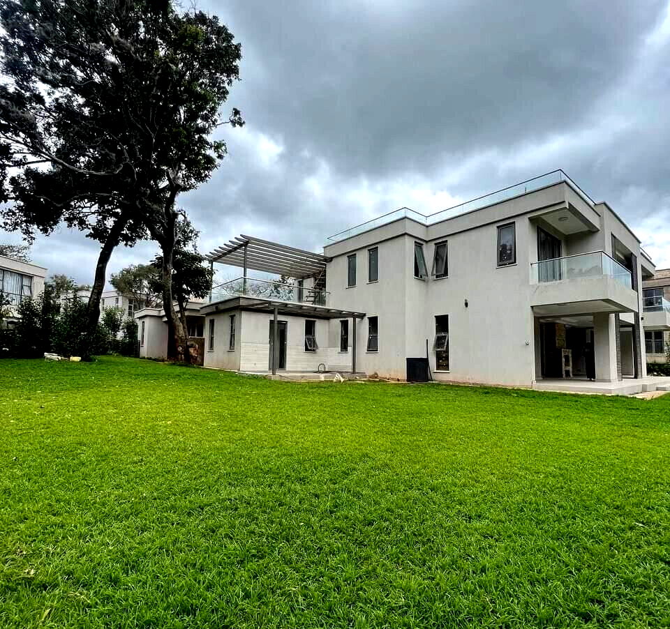 8-Ensuite Villa with Private & Common Pools – Hardy, Karen