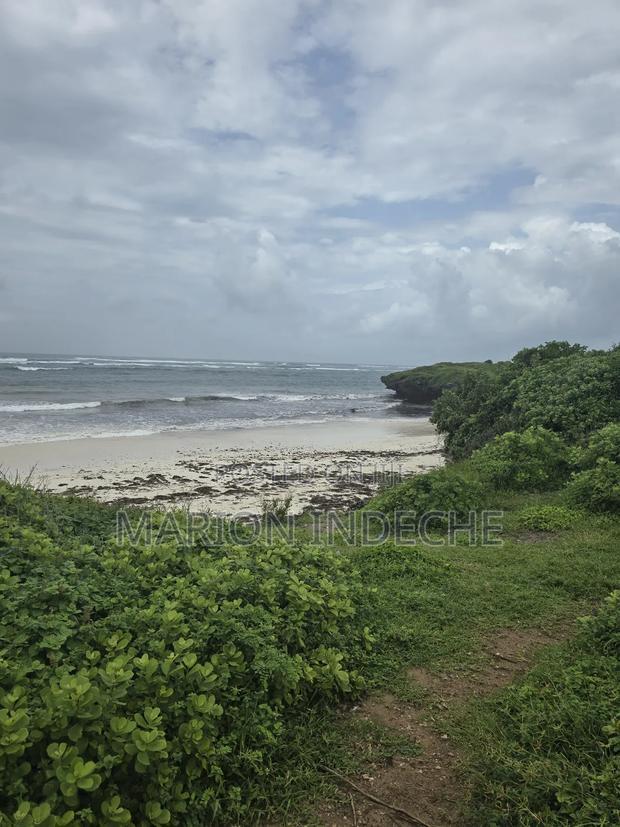 4 Acres Touching the Beach in Kilifi Chumani
