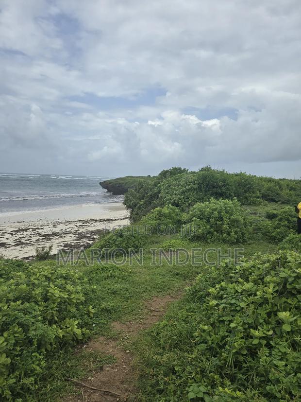 4 Acres Touching the Beach in Kilifi Chumani