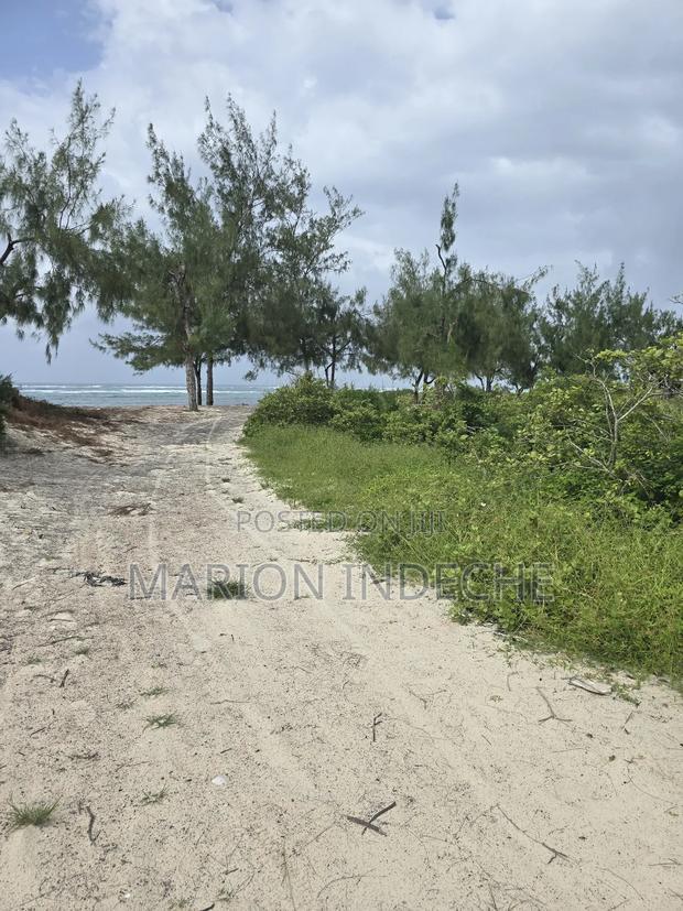 4 Acres Touching the Beach in Kilifi Chumani