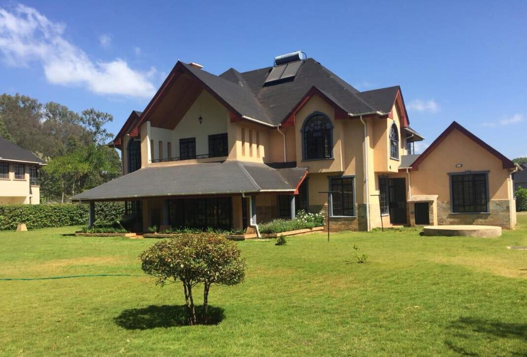 4-Ensuite Villa with Lush Garden & Power Backup – Karen