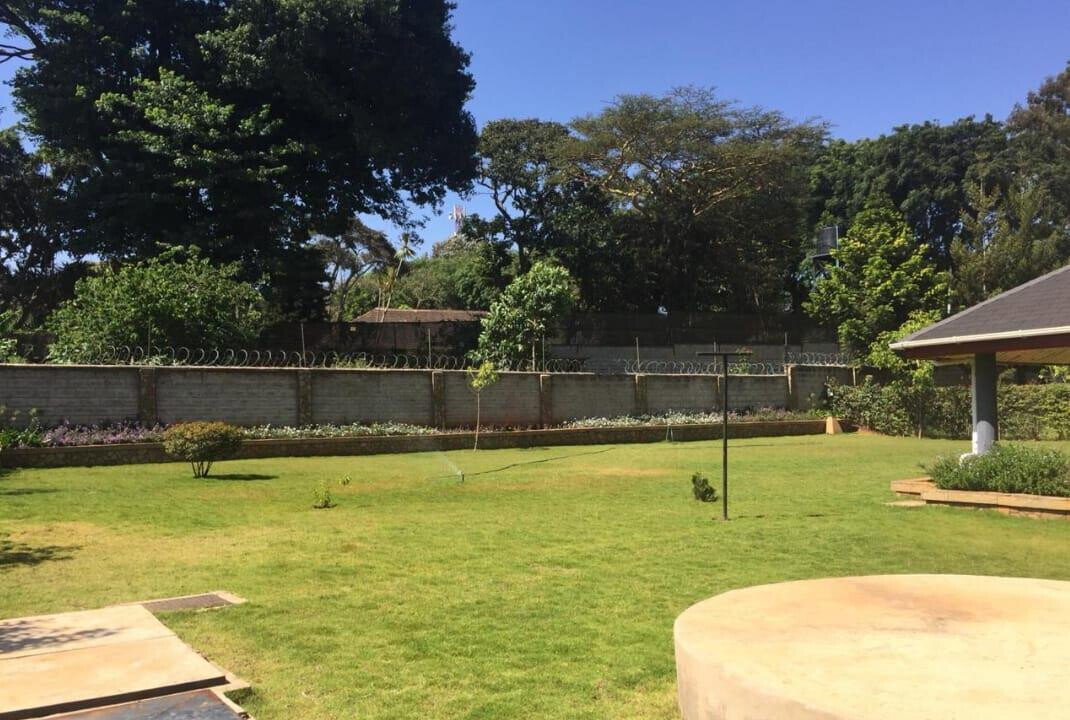 4-Ensuite Villa with Lush Garden & Power Backup – Karen