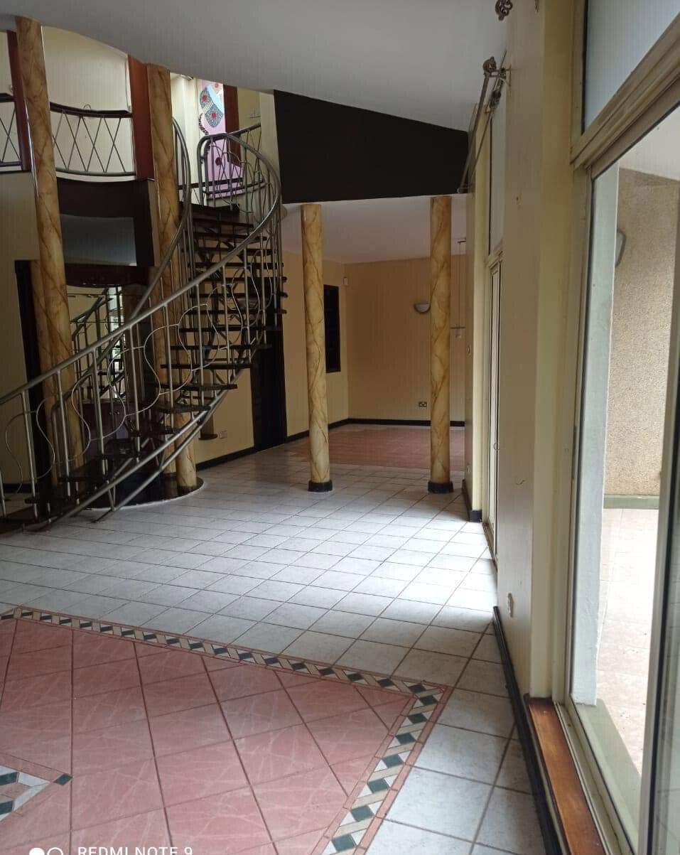 4BR Villa with Pool & Mature Garden - Kilimani