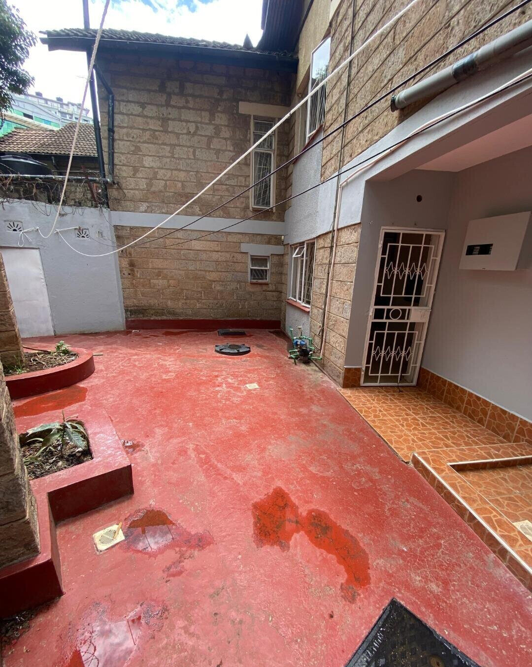 Executive 4BR Townhouse with Backyard & Ample Parking - Kilimani