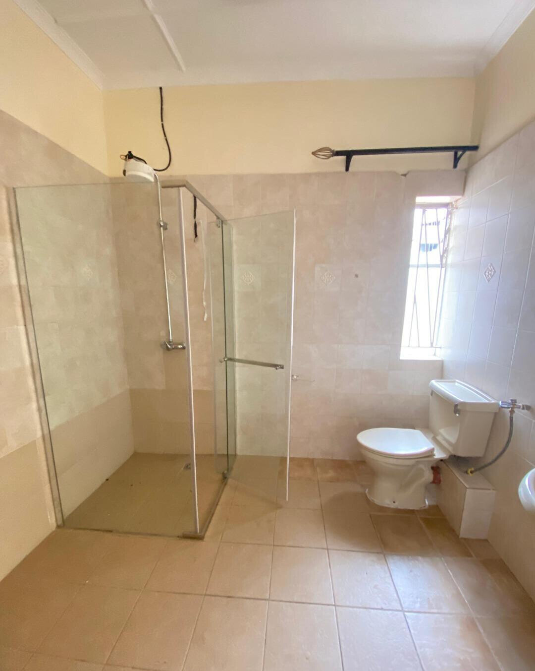 Executive 4BR Townhouse with Backyard & Ample Parking - Kilimani