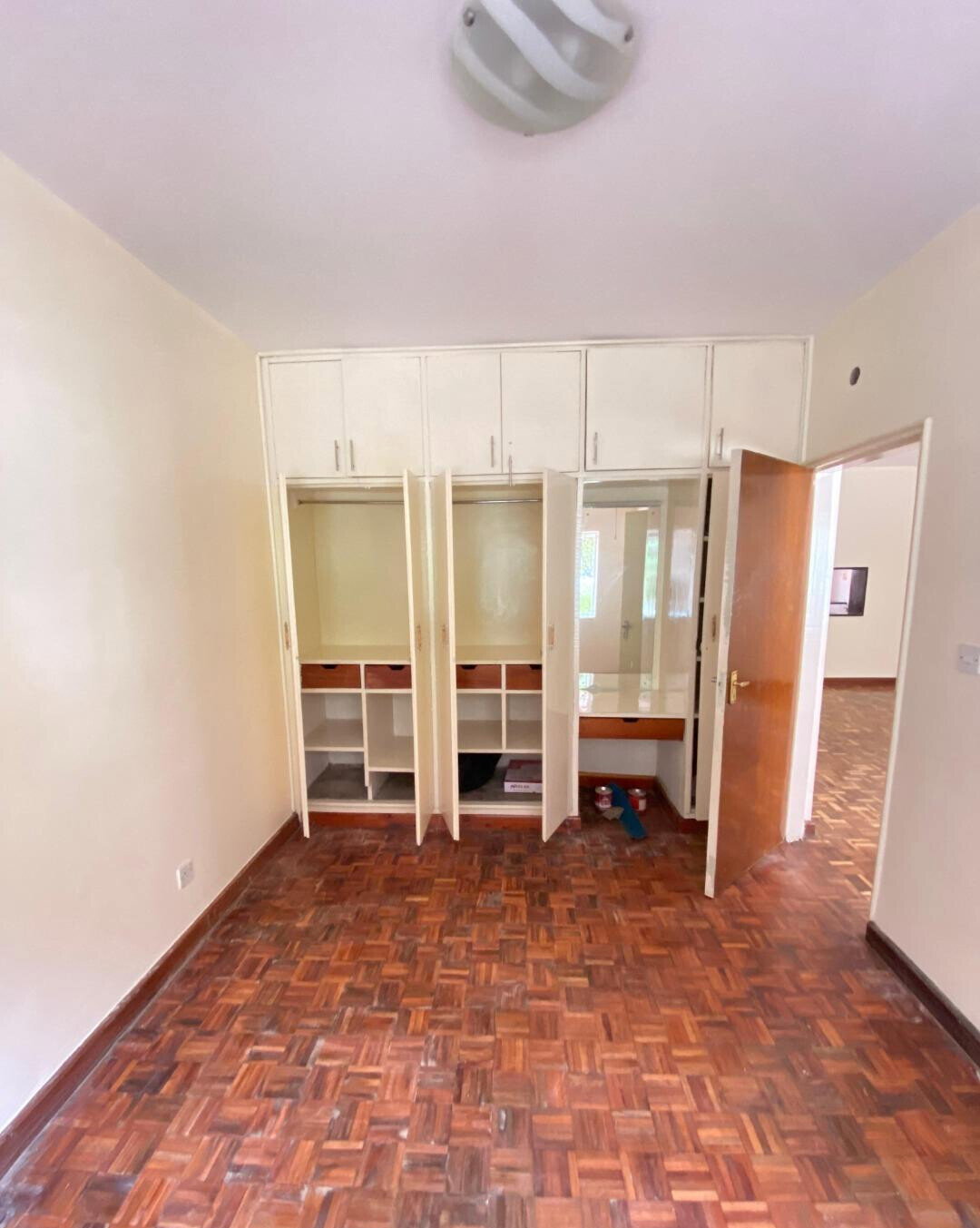 Executive 4BR Townhouse with Backyard & Ample Parking - Kilimani
