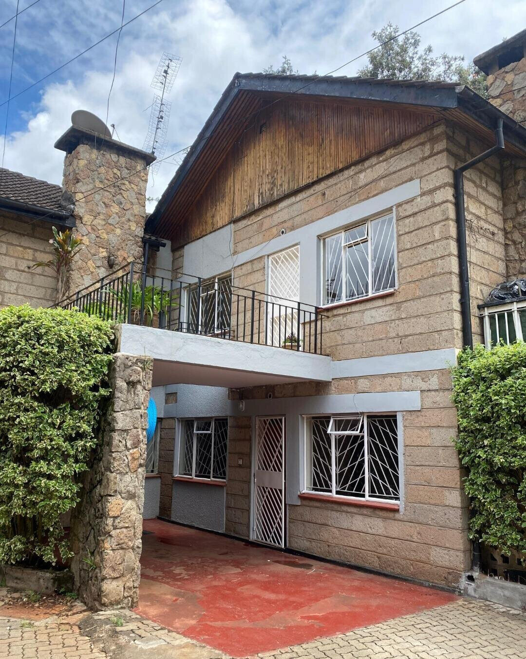 Executive 4BR Townhouse with Backyard & Ample Parking - Kilimani