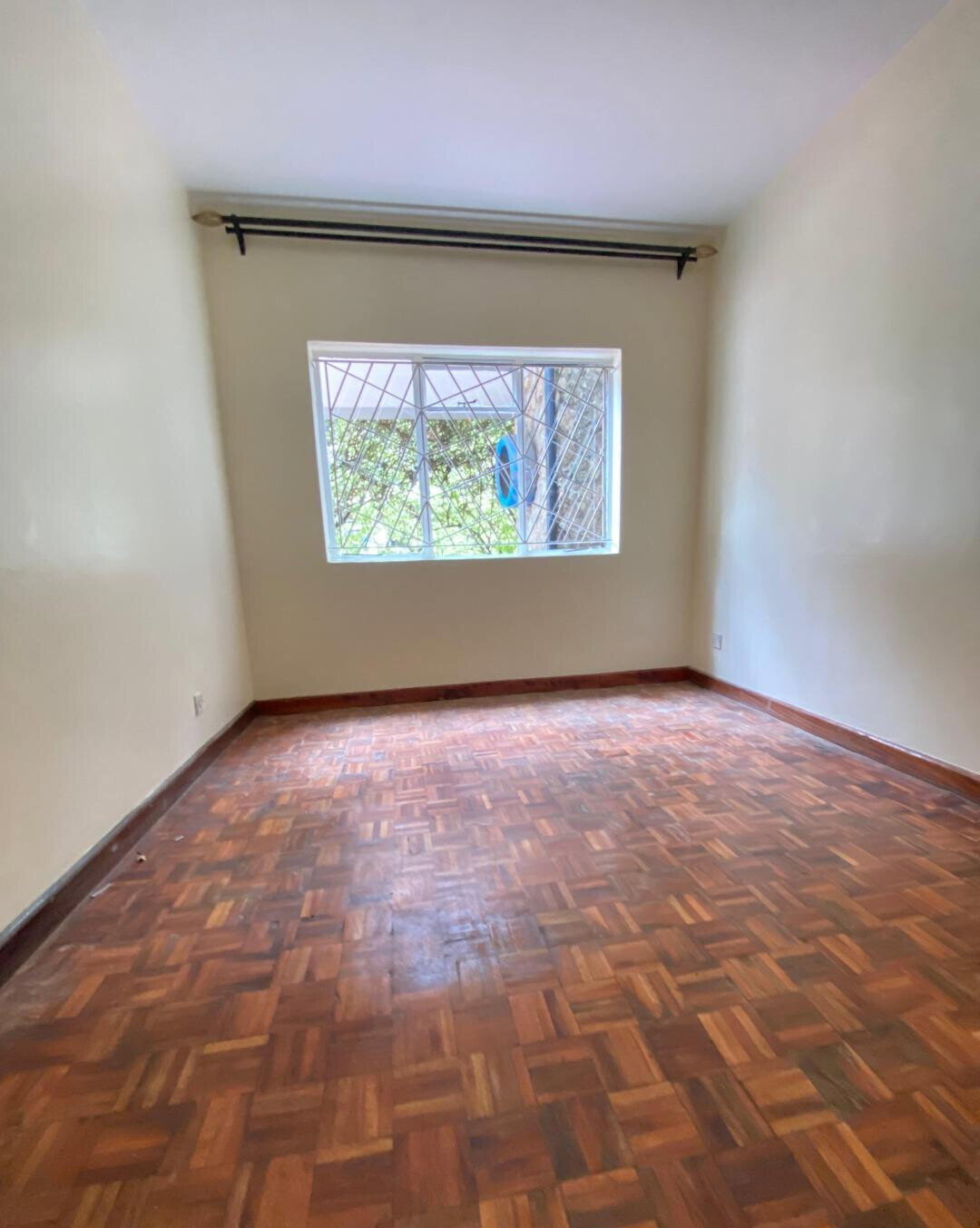 Executive 4BR Townhouse with Backyard & Ample Parking - Kilimani