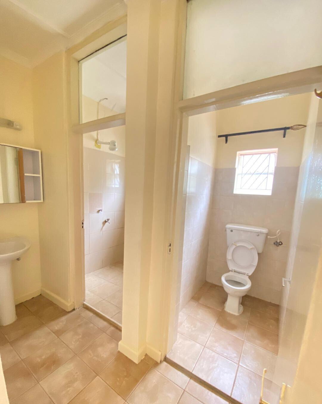Executive 4BR Townhouse with Backyard & Ample Parking - Kilimani