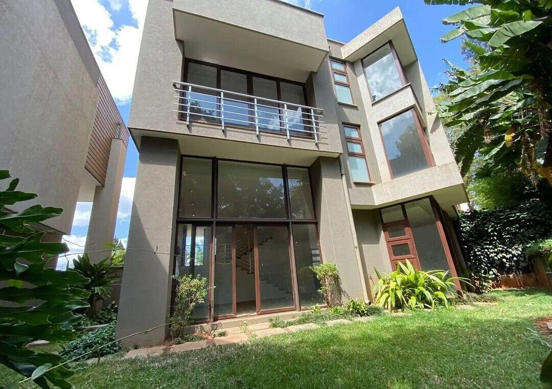 4-Ensuite Townhouse with Family Room & Backup Generator - Lavington