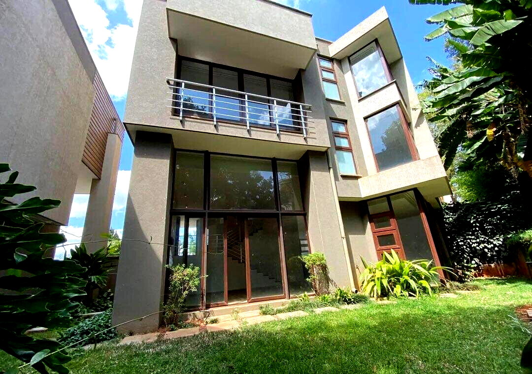 4-Ensuite Townhouse with Family Room & Backup Generator - Lavington